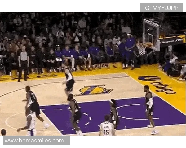 2010年洛杉矶湖人与快船的激烈对决回顾与分析